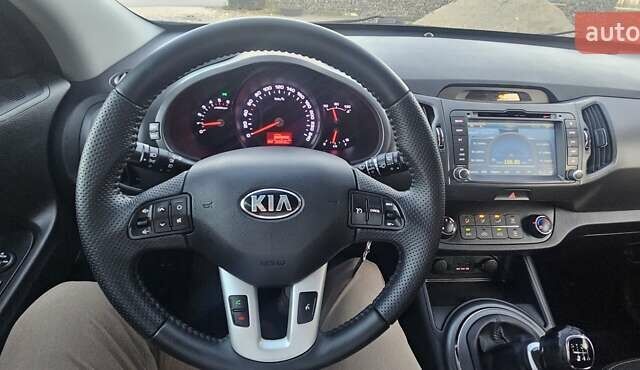 Серый Киа Sportage, объемом двигателя 1.7 л и пробегом 202 тыс. км за 12700 $, фото 14 на Automoto.ua