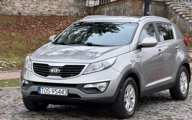 Серый Киа Sportage, объемом двигателя 2 л и пробегом 220 тыс. км за 8000 $, фото 5 на Automoto.ua