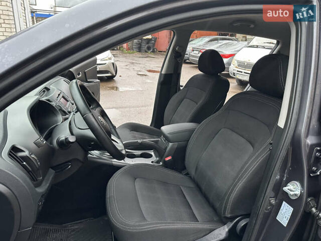 Серый Киа Sportage, объемом двигателя 1.69 л и пробегом 133 тыс. км за 12700 $, фото 17 на Automoto.ua