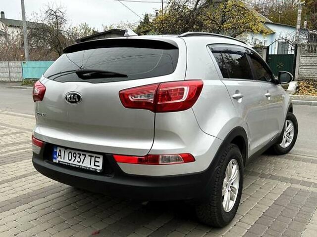 Серый Киа Sportage, объемом двигателя 2 л и пробегом 109 тыс. км за 13900 $, фото 2 на Automoto.ua