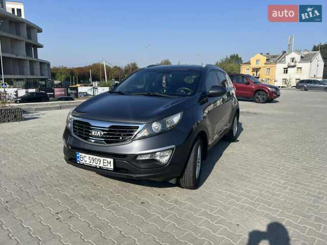 Кіа Sportage 2013 у Львові на Automoto.ua Сірий Кіа Sportage, об'ємом двигуна 1.7 л та пробігом 250 тис. км за 12700 $, фото 3 на Automoto.ua