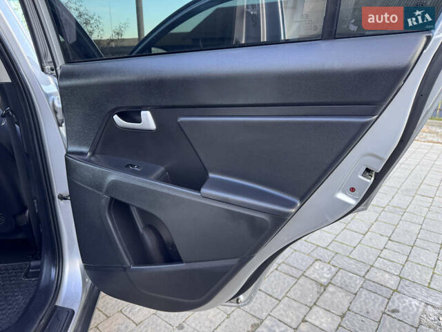 Серый Киа Sportage, объемом двигателя 1.69 л и пробегом 153 тыс. км за 12350 $, фото 27 на Automoto.ua
