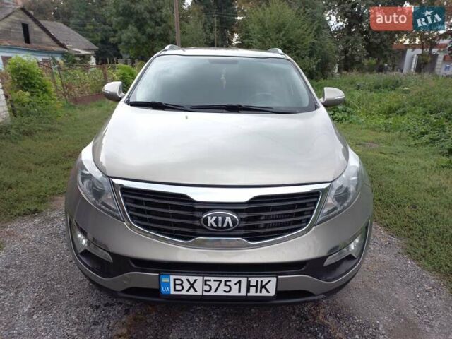 Серый Киа Sportage, объемом двигателя 2 л и пробегом 225 тыс. км за 13000 $, фото 2 на Automoto.ua