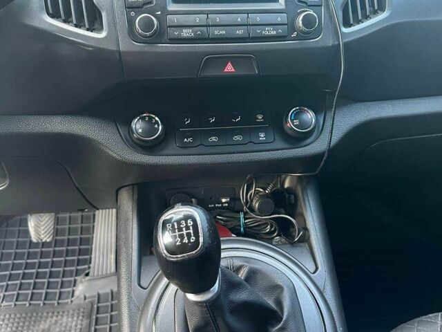Серый Киа Sportage, объемом двигателя 1.7 л и пробегом 197 тыс. км за 11300 $, фото 6 на Automoto.ua