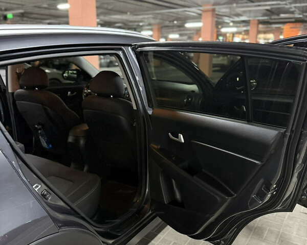 Серый Киа Sportage, объемом двигателя 1.7 л и пробегом 106 тыс. км за 13200 $, фото 10 на Automoto.ua