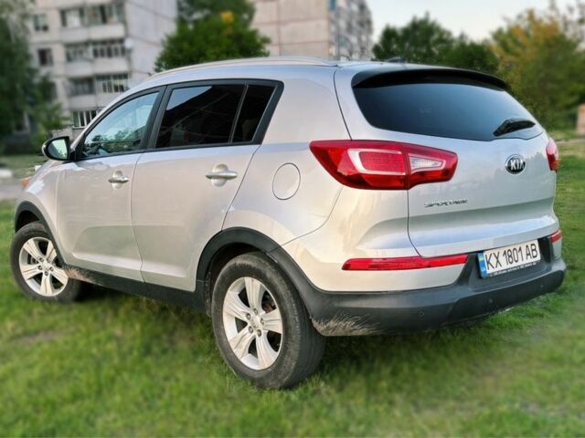 Серый Киа Sportage, объемом двигателя 2 л и пробегом 242 тыс. км за 12500 $, фото 4 на Automoto.ua