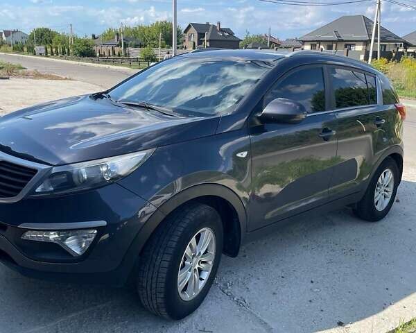 Серый Киа Sportage, объемом двигателя 2 л и пробегом 188 тыс. км за 13000 $, фото 1 на Automoto.ua