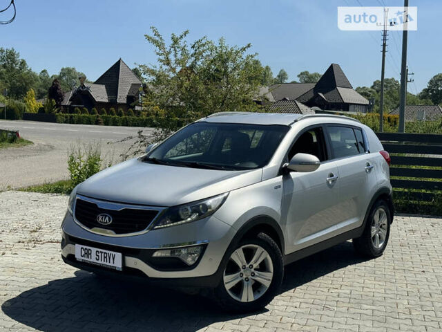 Сірий Кіа Sportage, об'ємом двигуна 2 л та пробігом 177 тис. км за 14900 $, фото 5 на Automoto.ua