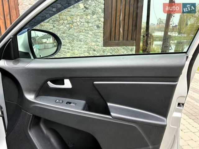 Серый Киа Sportage, объемом двигателя 2 л и пробегом 109 тыс. км за 13900 $, фото 52 на Automoto.ua