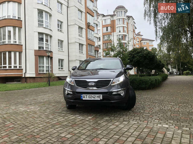 Серый Киа Sportage, объемом двигателя 2 л и пробегом 136 тыс. км за 15950 $, фото 1 на Automoto.ua