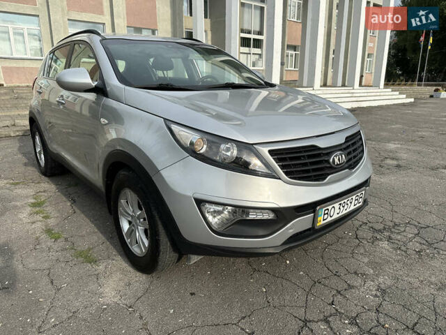 Серый Киа Sportage, объемом двигателя 1.7 л и пробегом 218 тыс. км за 10300 $, фото 2 на Automoto.ua