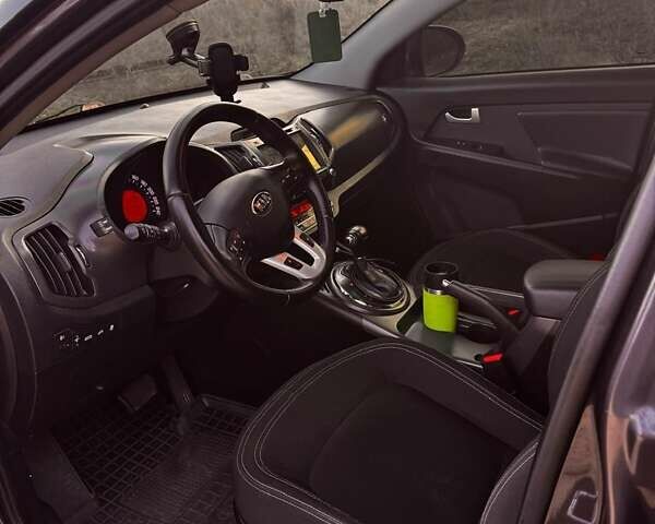 Серый Киа Sportage, объемом двигателя 2 л и пробегом 188 тыс. км за 13500 $, фото 4 на Automoto.ua