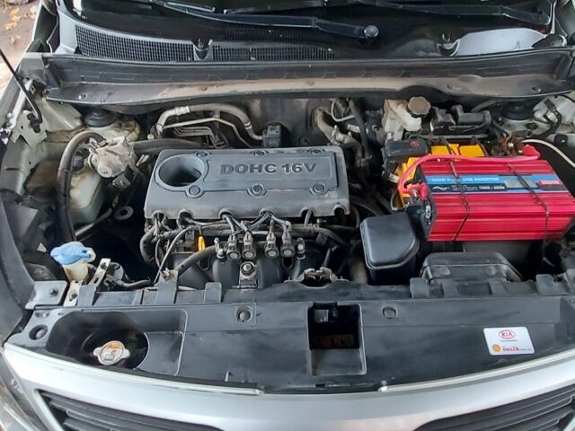 Киа Sportage 2013 в Славянске на Automoto.ua Серый Киа Sportage, объемом двигателя 2 л и пробегом 208 тыс. км за 9200 $, фото 4 на Automoto.ua