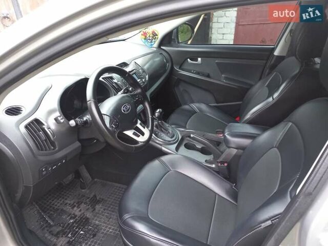 Серый Киа Sportage, объемом двигателя 2 л и пробегом 225 тыс. км за 13000 $, фото 7 на Automoto.ua