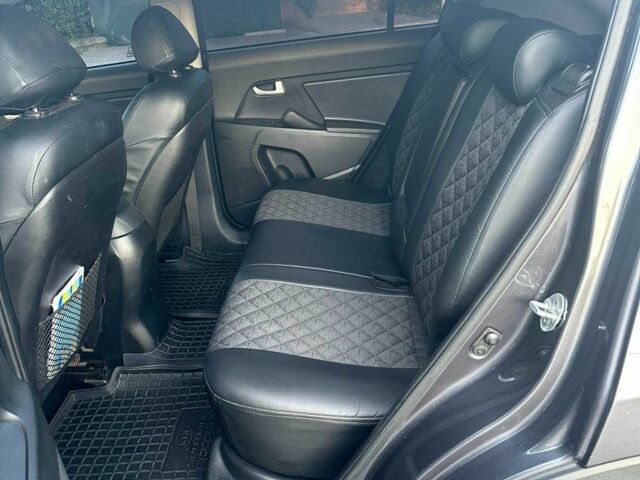 Серый Киа Sportage, объемом двигателя 1.7 л и пробегом 197 тыс. км за 11300 $, фото 9 на Automoto.ua