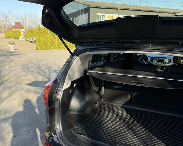 Серый Киа Sportage, объемом двигателя 2 л и пробегом 168 тыс. км за 13000 $, фото 7 на Automoto.ua