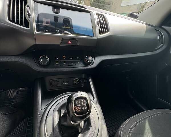 Сірий Кіа Sportage, об'ємом двигуна 1.69 л та пробігом 94 тис. км за 14000 $, фото 12 на Automoto.ua