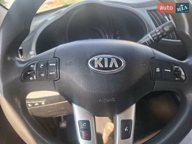 Киа Sportage 2013 в Белой Церкве на Automoto.ua Серый Киа Sportage, объемом двигателя 2.4 л и пробегом 212 тыс. км за 11700 $, фото 18 на Automoto.ua