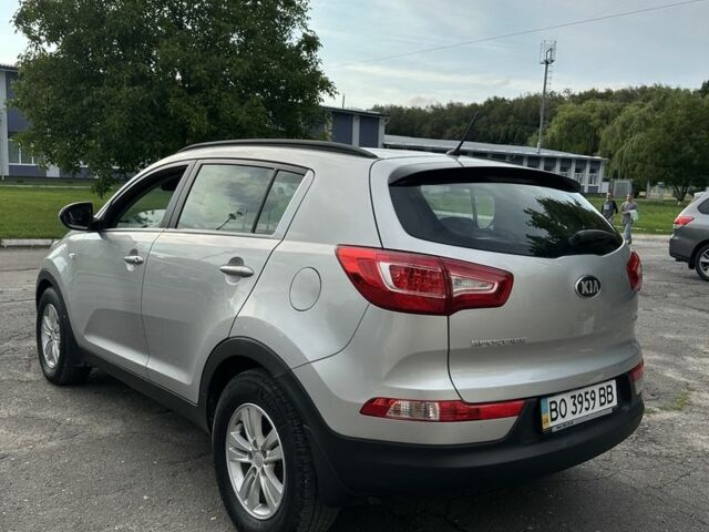 Серый Киа Sportage, объемом двигателя 1.7 л и пробегом 220 тыс. км за 10300 $, фото 4 на Automoto.ua