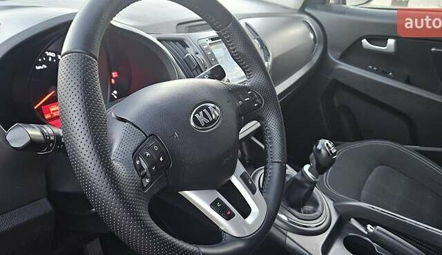 Серый Киа Sportage, объемом двигателя 1.7 л и пробегом 202 тыс. км за 12700 $, фото 32 на Automoto.ua