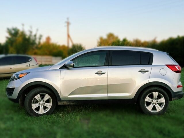 Серый Киа Sportage, объемом двигателя 2 л и пробегом 242 тыс. км за 12500 $, фото 2 на Automoto.ua