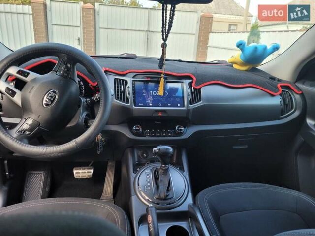 Сірий Кіа Sportage, об'ємом двигуна 2 л та пробігом 138 тис. км за 14200 $, фото 16 на Automoto.ua