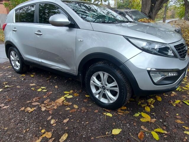 Киа Sportage 2013 в Славянске на Automoto.ua Серый Киа Sportage, объемом двигателя 2 л и пробегом 208 тыс. км за 9200 $, фото 1 на Automoto.ua