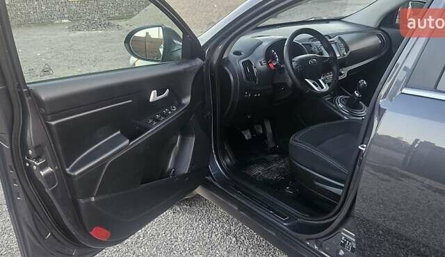 Серый Киа Sportage, объемом двигателя 1.7 л и пробегом 202 тыс. км за 12700 $, фото 19 на Automoto.ua