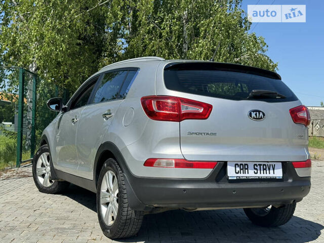 Сірий Кіа Sportage, об'ємом двигуна 2 л та пробігом 177 тис. км за 14900 $, фото 11 на Automoto.ua