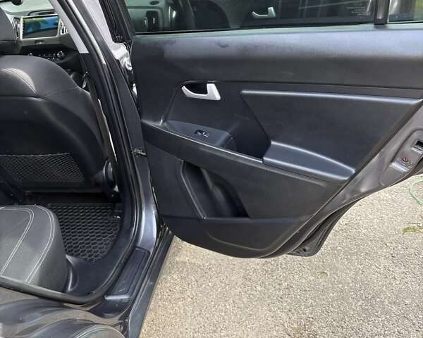 Сірий Кіа Sportage, об'ємом двигуна 1.69 л та пробігом 94 тис. км за 14000 $, фото 17 на Automoto.ua
