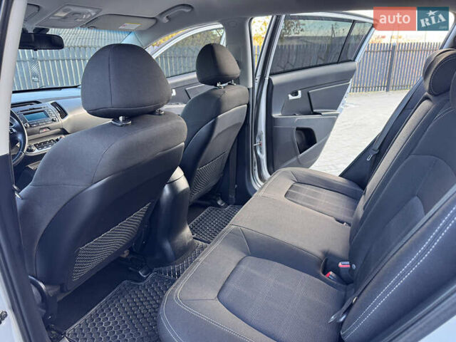 Серый Киа Sportage, объемом двигателя 1.69 л и пробегом 153 тыс. км за 12350 $, фото 26 на Automoto.ua