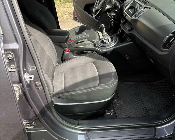 Сірий Кіа Sportage, об'ємом двигуна 1.69 л та пробігом 94 тис. км за 14000 $, фото 11 на Automoto.ua