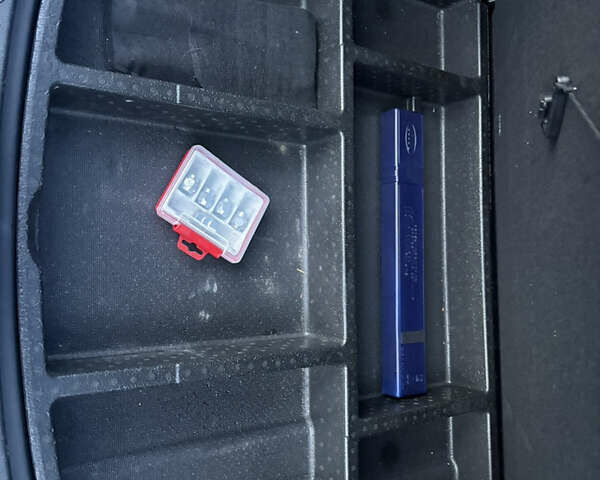 Сірий Кіа Sportage, об'ємом двигуна 2 л та пробігом 163 тис. км за 14950 $, фото 13 на Automoto.ua