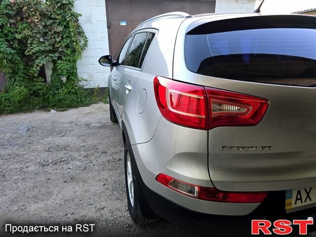 Киа Sportage 2013 в Харькове на Automoto.ua Серый Киа Sportage, объемом двигателя 1.7 л и пробегом 149 тыс. км за 12300 $, фото 2 на Automoto.ua