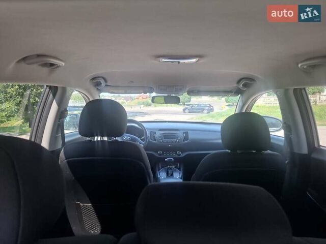 Киа Sportage 2013 в Белой Церкве на Automoto.ua Серый Киа Sportage, объемом двигателя 2.4 л и пробегом 212 тыс. км за 11700 $, фото 16 на Automoto.ua