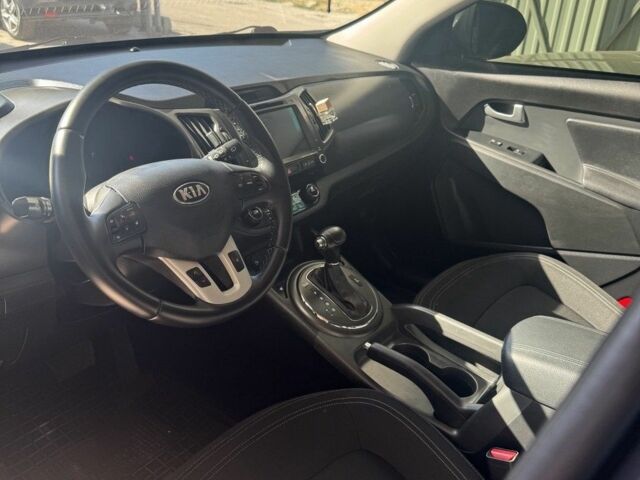 Серый Киа Sportage, объемом двигателя 2 л и пробегом 185 тыс. км за 13999 $, фото 16 на Automoto.ua