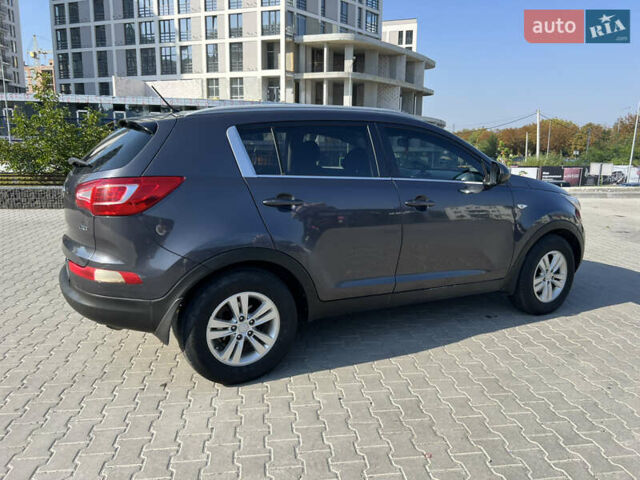 Кіа Sportage 2013 у Львові на Automoto.ua Сірий Кіа Sportage, об'ємом двигуна 1.7 л та пробігом 250 тис. км за 12700 $, фото 18 на Automoto.ua
