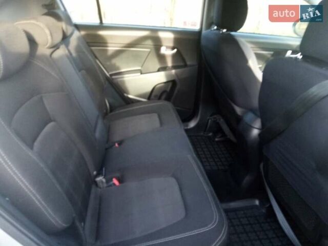 Серый Киа Sportage, объемом двигателя 1.7 л и пробегом 205 тыс. км за 13000 $, фото 5 на Automoto.ua