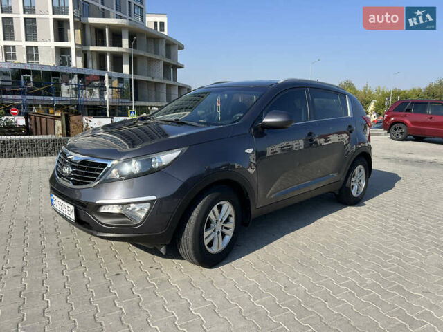 Кіа Sportage 2013 у Львові на Automoto.ua Сірий Кіа Sportage, об'ємом двигуна 1.7 л та пробігом 250 тис. км за 12700 $, фото 2 на Automoto.ua