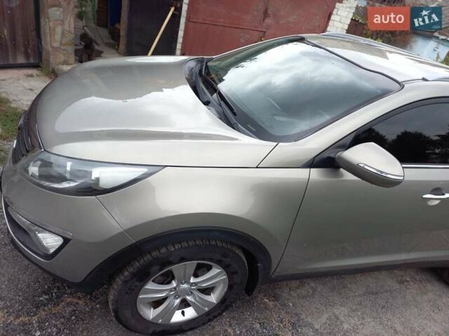 Серый Киа Sportage, объемом двигателя 2 л и пробегом 225 тыс. км за 13000 $, фото 3 на Automoto.ua