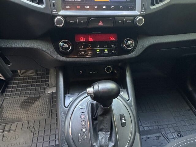 Серый Киа Sportage, объемом двигателя 2 л и пробегом 185 тыс. км за 13999 $, фото 8 на Automoto.ua