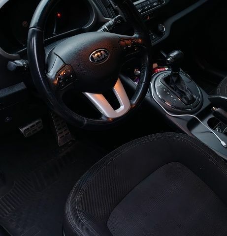 Серый Киа Sportage, объемом двигателя 2 л и пробегом 171 тыс. км за 13500 $, фото 7 на Automoto.ua