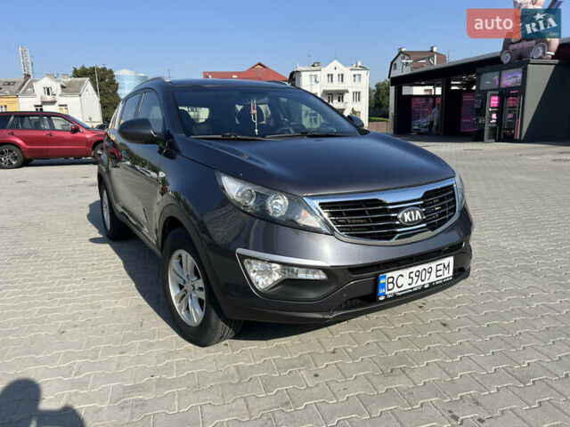 Кіа Sportage 2013 у Львові на Automoto.ua Сірий Кіа Sportage, об'ємом двигуна 1.7 л та пробігом 250 тис. км за 12700 $, фото 1 на Automoto.ua