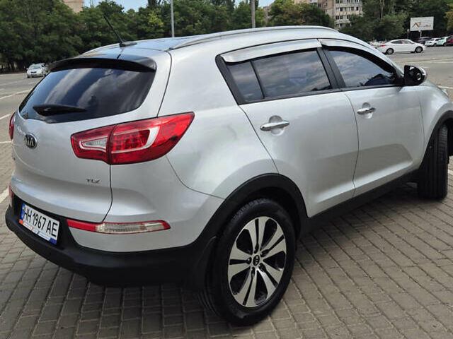 Сірий Кіа Sportage, об'ємом двигуна 2 л та пробігом 93 тис. км за 14150 $, фото 5 на Automoto.ua