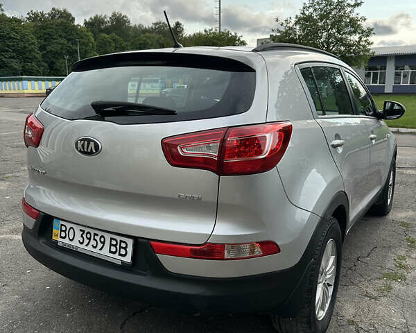 Киа Sportage 2013 в Волочиске на Automoto.ua Серый Киа Sportage, объемом двигателя 1.7 л и пробегом 215 тыс. км за 10800 $, фото 15 на Automoto.ua