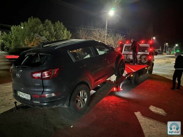 Серый Киа Sportage, объемом двигателя 1.7 л и пробегом 80 тыс. км за 2500 $, фото 1 на Automoto.ua