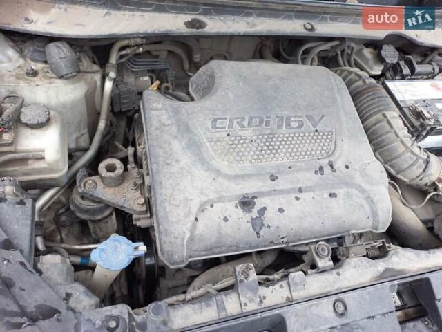 Серый Киа Sportage, объемом двигателя 2 л и пробегом 225 тыс. км за 13000 $, фото 20 на Automoto.ua