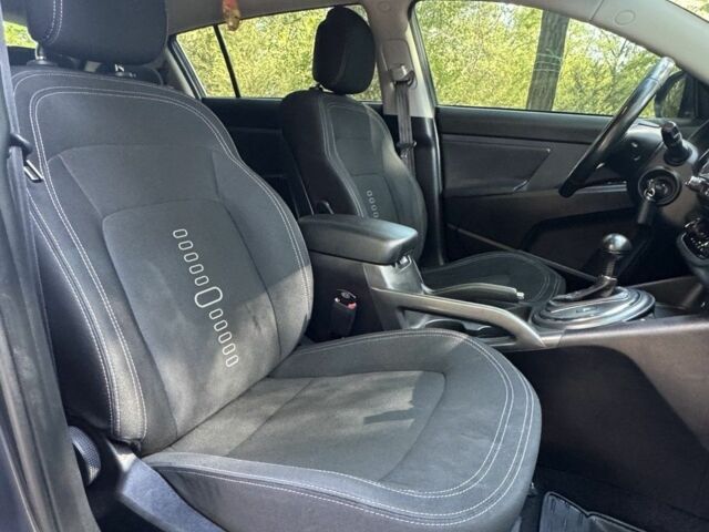 Серый Киа Sportage, объемом двигателя 2 л и пробегом 185 тыс. км за 13999 $, фото 18 на Automoto.ua