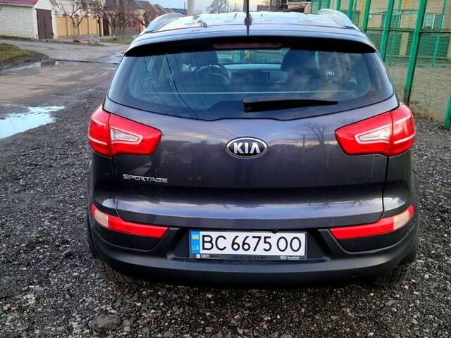 Серый Киа Sportage, объемом двигателя 2 л и пробегом 135 тыс. км за 12500 $, фото 5 на Automoto.ua