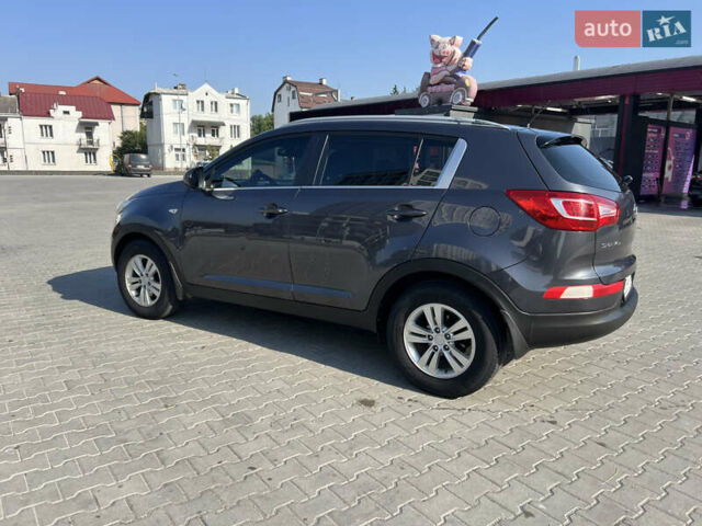 Кіа Sportage 2013 у Львові на Automoto.ua Сірий Кіа Sportage, об'ємом двигуна 1.7 л та пробігом 250 тис. км за 12700 $, фото 10 на Automoto.ua